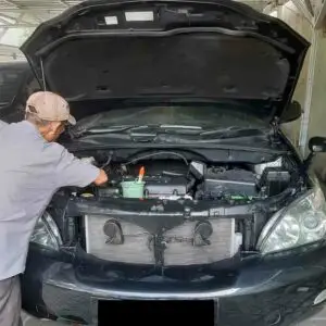 detailing mesin lexus