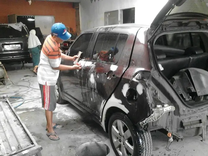 Ahli Perbaikan Body Mobil