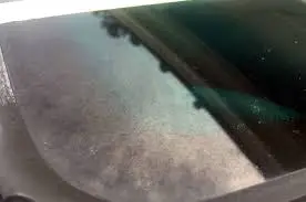 Bahaya Kaca Depan Mobil Tidak Fokus