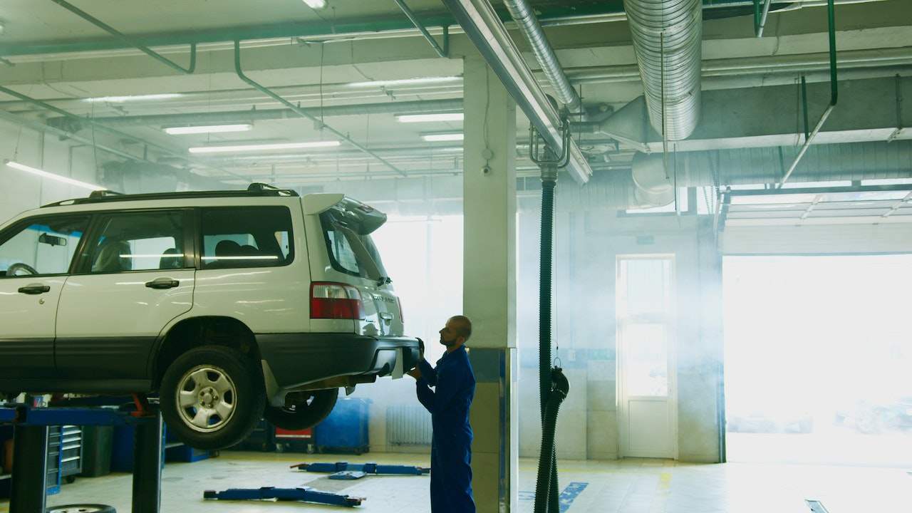 berapa lama pengerjaan body repair di bengkel