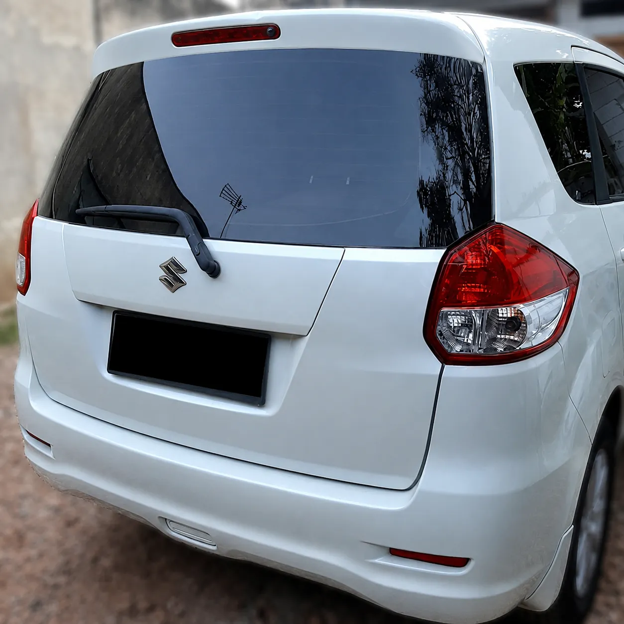 hasil body repair Suzuki Ertiga belakang Oke Body Repair Cinere Depok