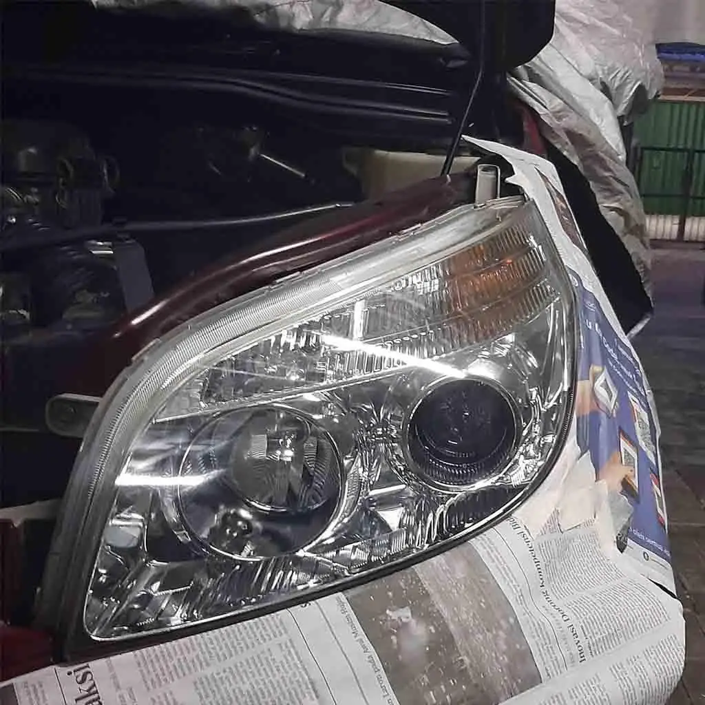 Poles lampu mobil dan protection di Oke Body Repair